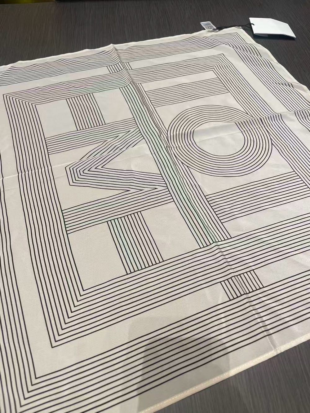 Toteme silk scarf - Picture 4 of 7